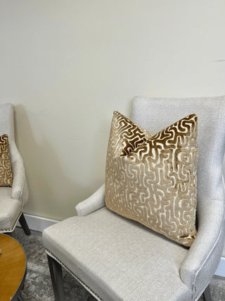 Camel Labyrinth maze 20x20 chair_