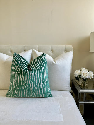 Emerald velvet bed
