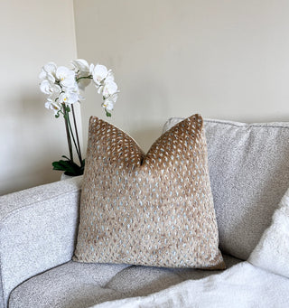 Gilded Sand Velvet Throw Pillow