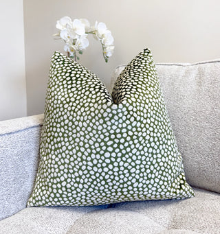Green Pebble Velvet Throw Pillow