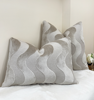 Sand Flow Velvet Throw Pillow