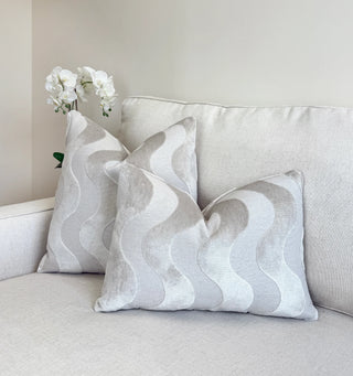 Pearl Flow Velvet Throw Pillow