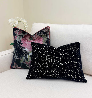 Black Leopard Velvet Throw Pillow