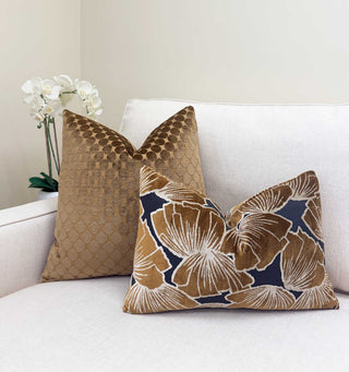 Toffee Dot Velvet Throw Pillow