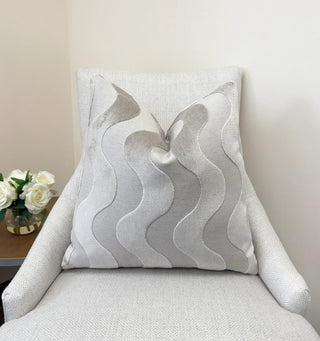 Pearl Flow Velvet Throw Pillow