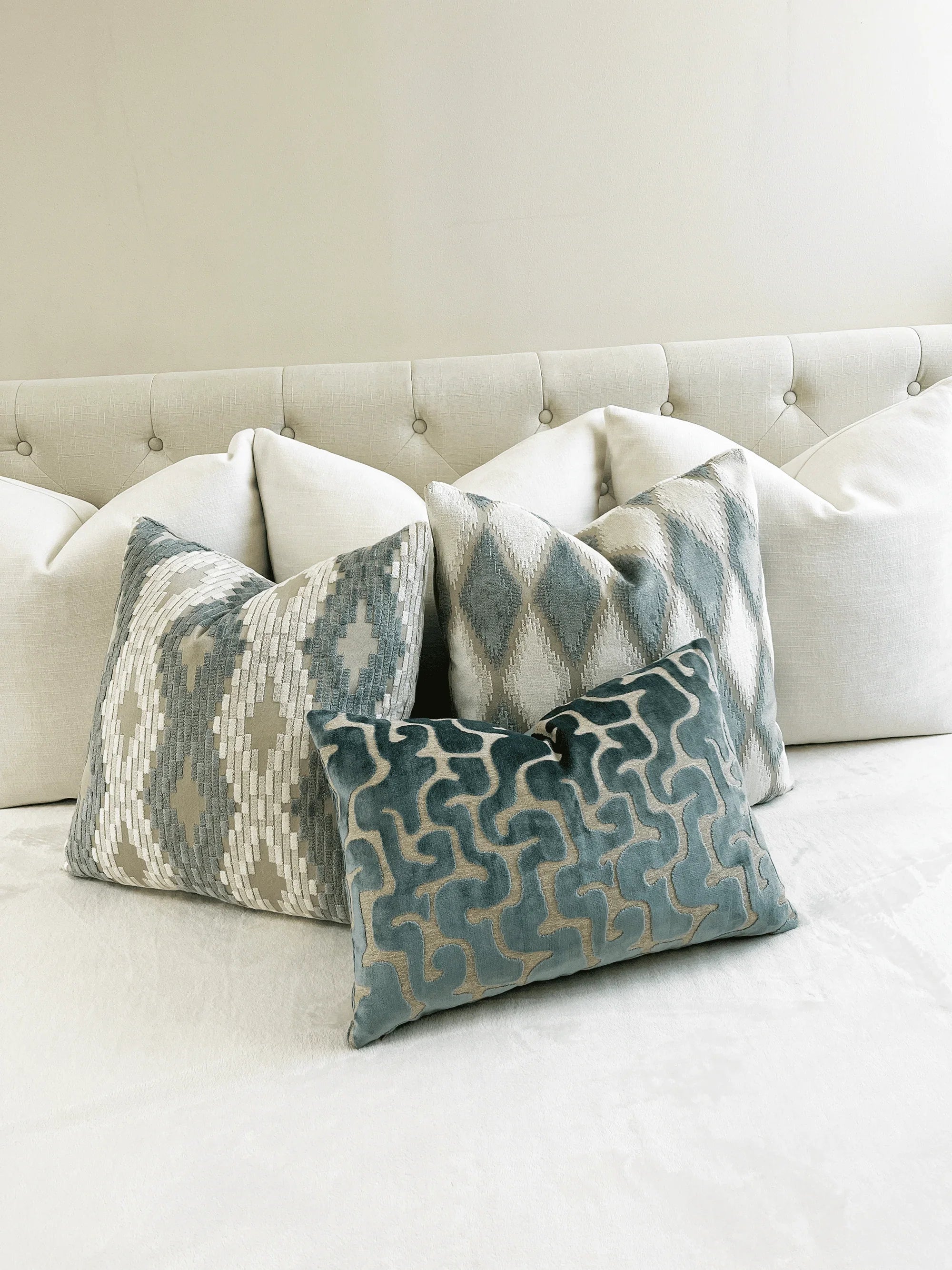 Sage Ogee Velvet Throw Pillow – Smithy Home Couture