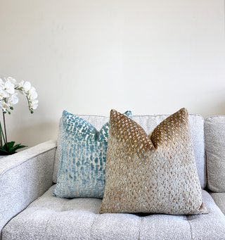 Gilded Sand Velvet Throw Pillow