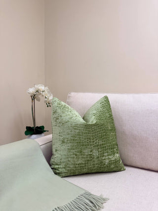 Cashmere Classic Woven Throw