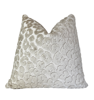 Pearl Leopard Velvet Throw Pillow