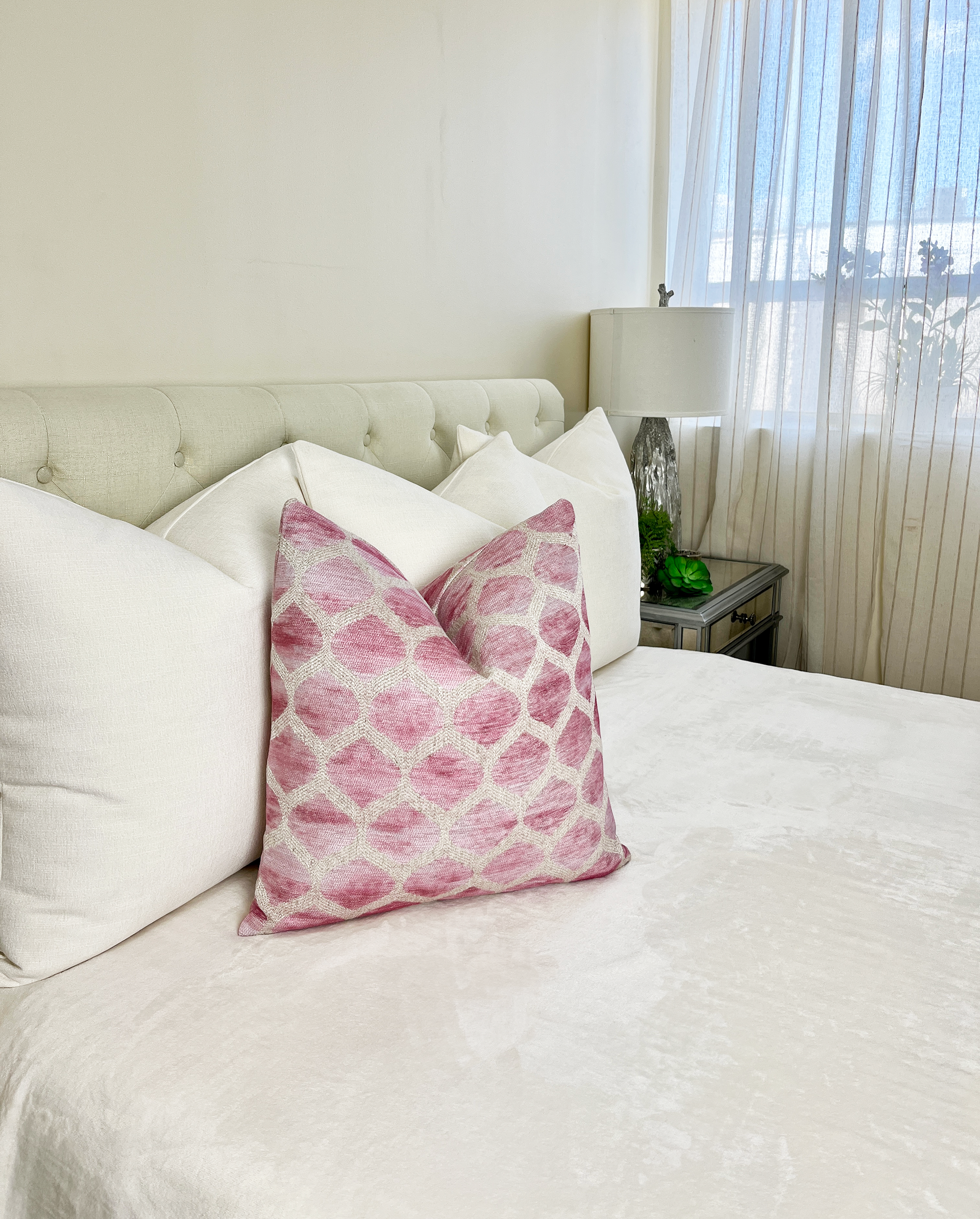 https://smithyhomecouture.com/wp-content/uploads/2022/07/Pink-and-Cream-lattice-bed.png
